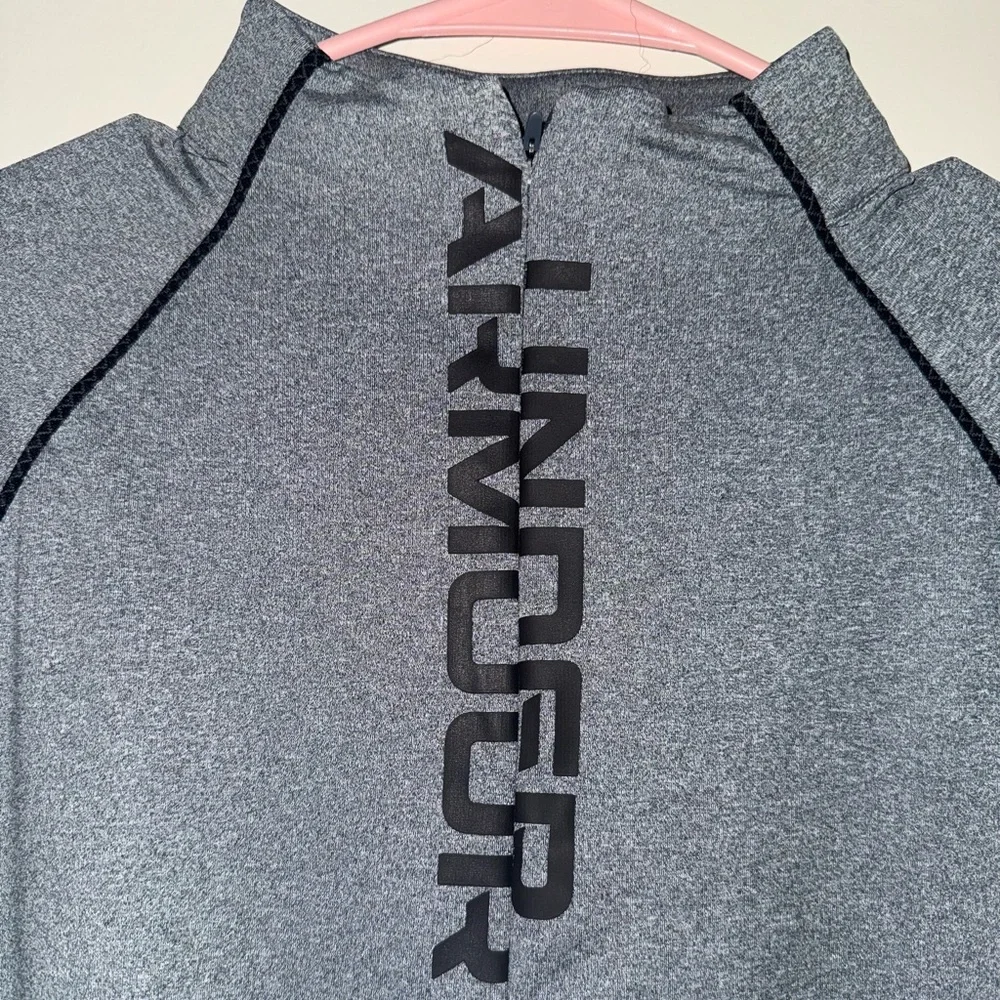 Women’s Under Armor Quarter Zip, Size Medium - Picture 4 of 5